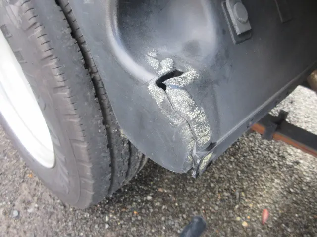 いすゞ エルフ KR-NKR81EA(2WD)の写真49