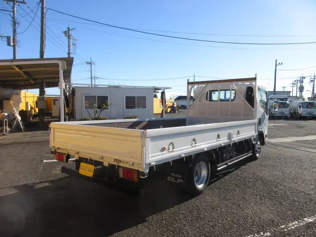 いすゞ エルフ BKG-NPR85AN(2WD)の写真4