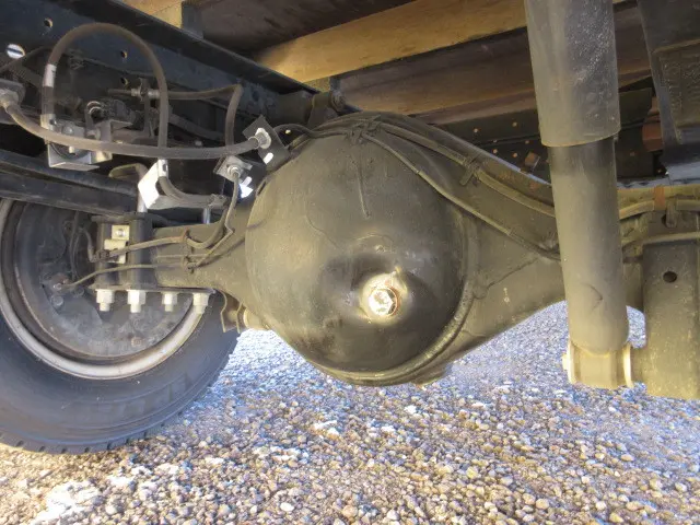 いすゞ エルフ BKG-NPR85AN(2WD)の写真32