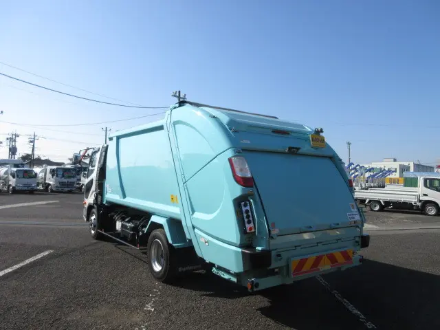 三菱 ファイター 2KG-FK72F(2WD)の写真3