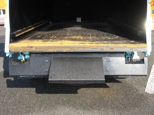 三菱 ファイター 2KG-FK72F(2WD)の写真14