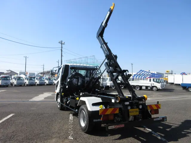 三菱 ファイター 2KG-FK72F(2WD)の写真9