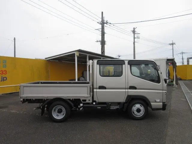 三菱 キャンター 2RG-FBA20(2WD)の写真6