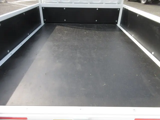 三菱 キャンター 2RG-FBA20(2WD)の写真9