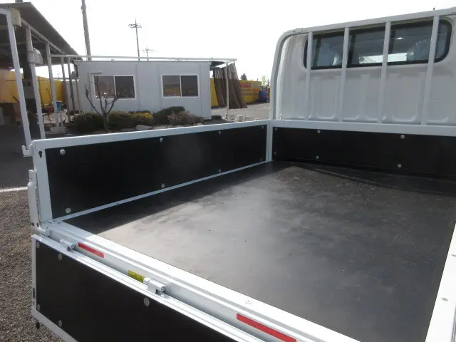 三菱 キャンター 2RG-FBA20(2WD)の写真10