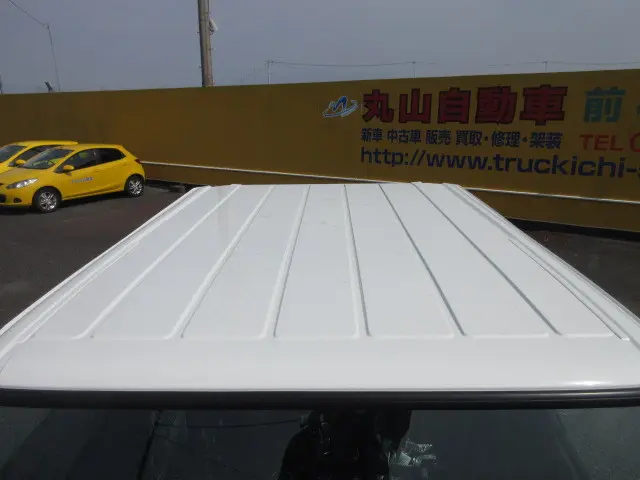 三菱 キャンター 2RG-FBA20(2WD)の写真12