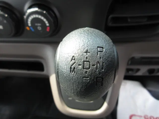 三菱 キャンター 2RG-FBA20(2WD)の写真17