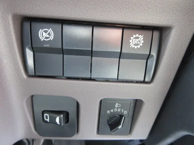 三菱 キャンター 2RG-FBA20(2WD)の写真19