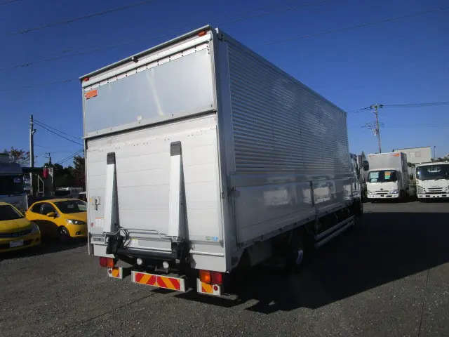 いすゞ フォワード 2PG-FRR90T2(2WD)の写真5