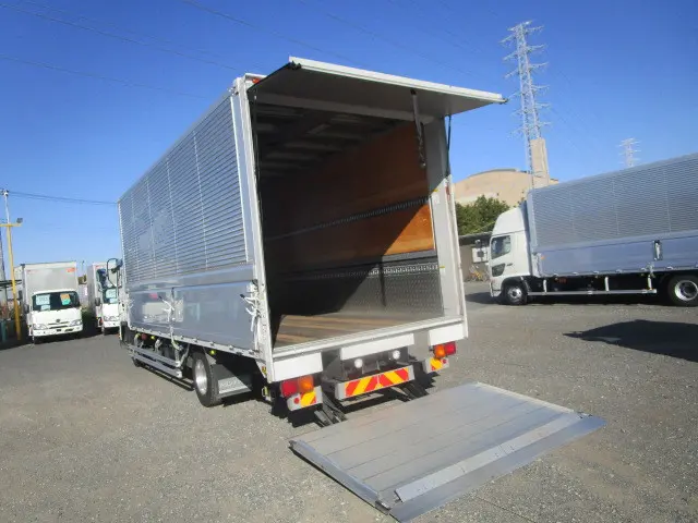 いすゞ フォワード 2PG-FRR90T2(2WD)の写真6