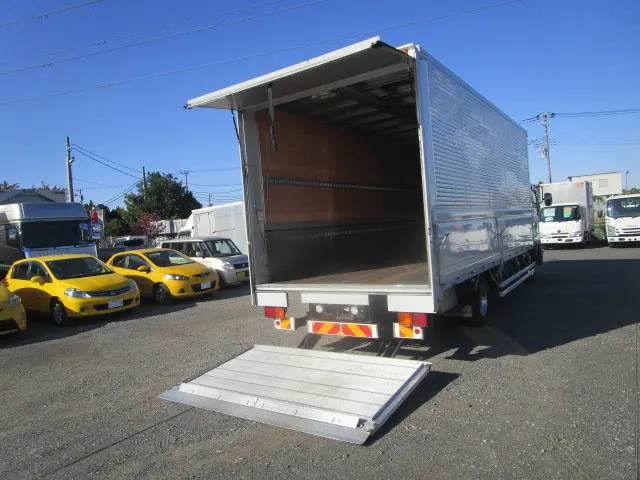 いすゞ フォワード 2PG-FRR90T2(2WD)の写真7