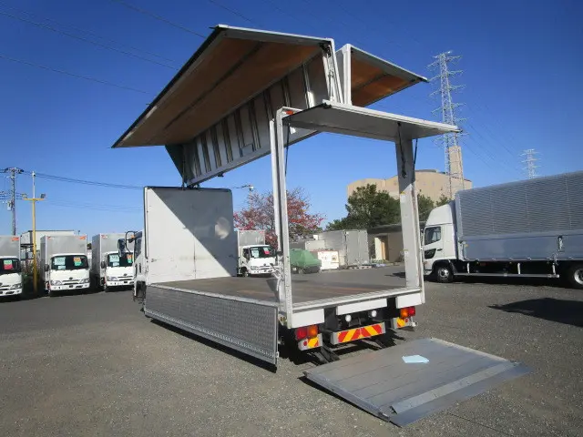 いすゞ フォワード 2PG-FRR90T2(2WD)の写真10