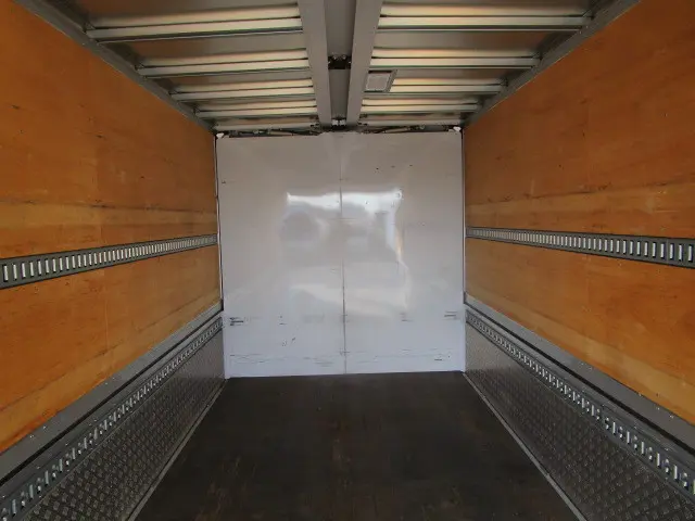 いすゞ フォワード 2PG-FRR90T2(2WD)の写真14