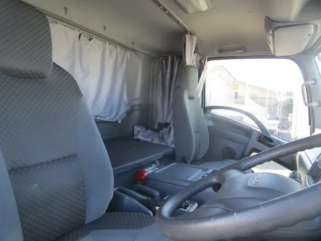 いすゞ フォワード 2PG-FRR90T2(2WD)の写真16