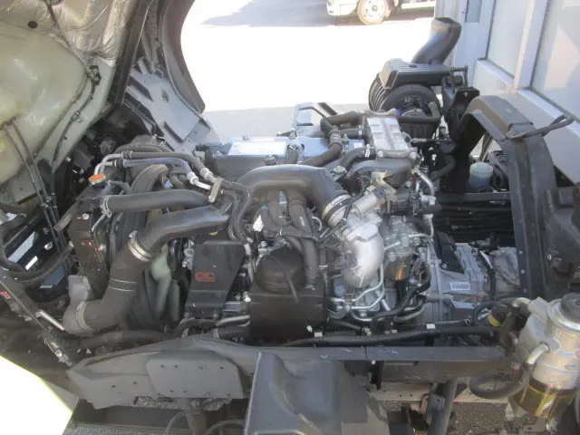 いすゞ フォワード 2PG-FRR90T2(2WD)の写真27