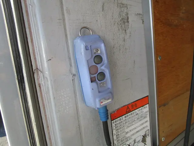 いすゞ フォワード 2PG-FRR90T2(2WD)の写真37