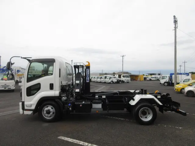 いすゞ フォワード 2RG-FRR90S4(2WD)の写真5