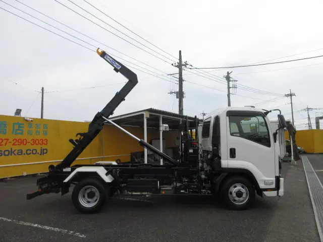 いすゞ フォワード 2RG-FRR90S4(2WD)の写真13