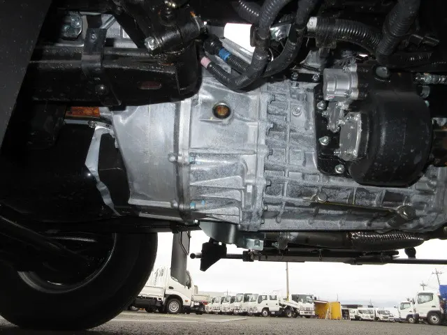 いすゞ フォワード 2RG-FRR90S4(2WD)の写真36