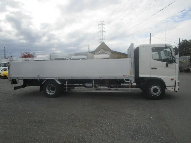 日野 レンジャー 2KG-FE2ACG(2WD)の写真6