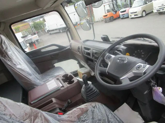 日野 レンジャー 2KG-FE2ACG(2WD)の写真12