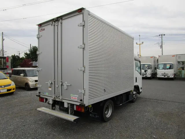 いすゞ エルフ TKG-NLR85AN(2WD)の写真4