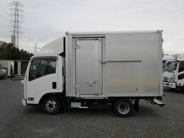 いすゞ エルフ TKG-NLR85AN(2WD)の写真5