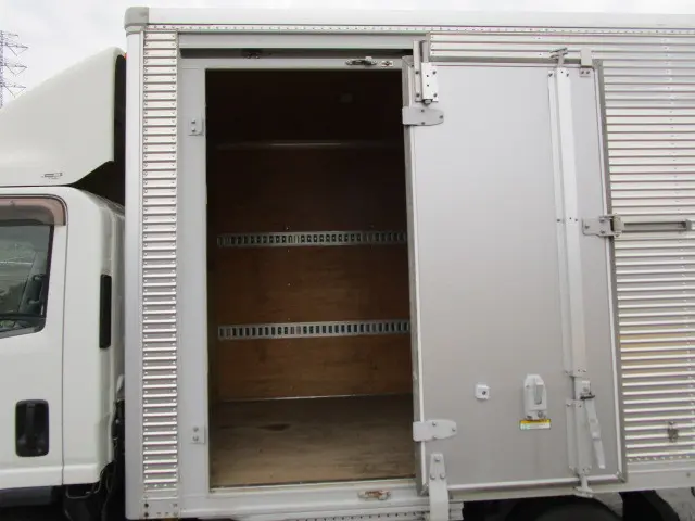 いすゞ エルフ TKG-NLR85AN(2WD)の写真39