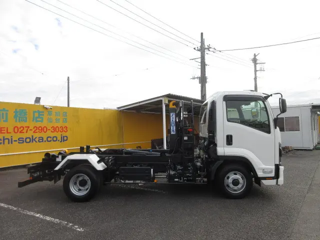 いすゞ フォワード 2RG-FRR90S4(2WD)の写真6