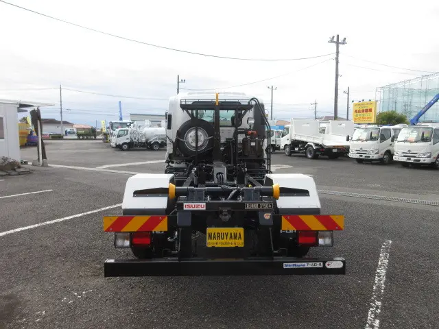 いすゞ フォワード 2RG-FRR90S4(2WD)の写真7