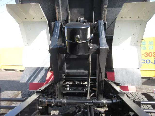 いすゞ フォワード 2RG-FRR90S4(2WD)の写真10