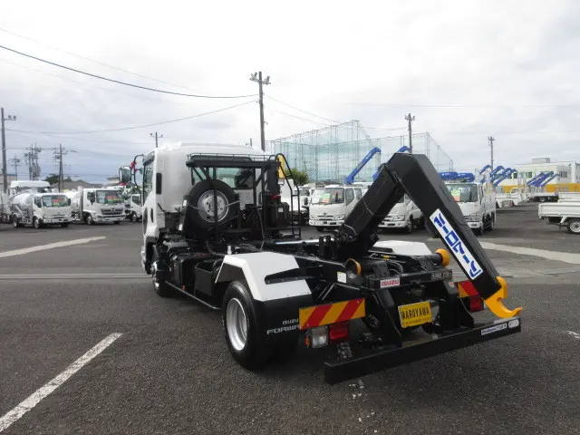 いすゞ フォワード 2RG-FRR90S4(2WD)の写真10