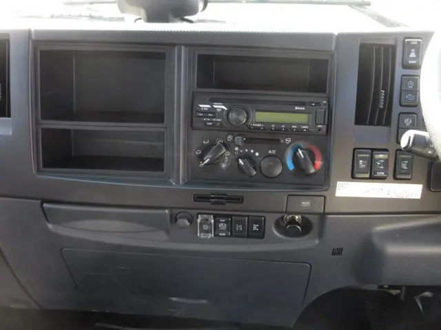いすゞ フォワード 2RG-FRR90S4(2WD)の写真17