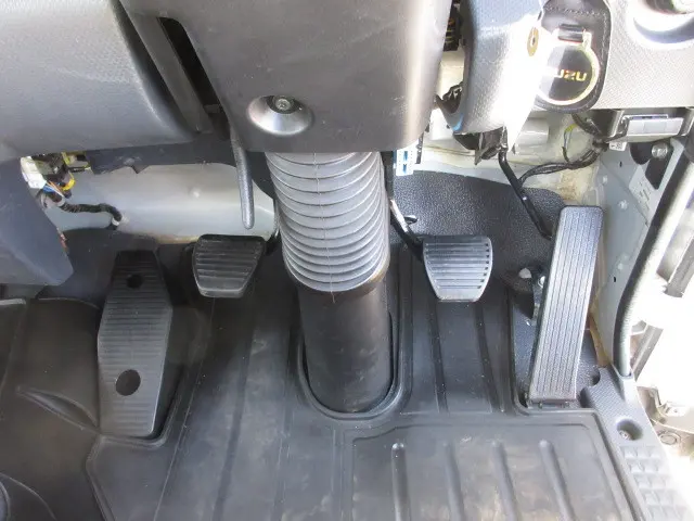 いすゞ フォワード 2RG-FRR90S4(2WD)の写真24