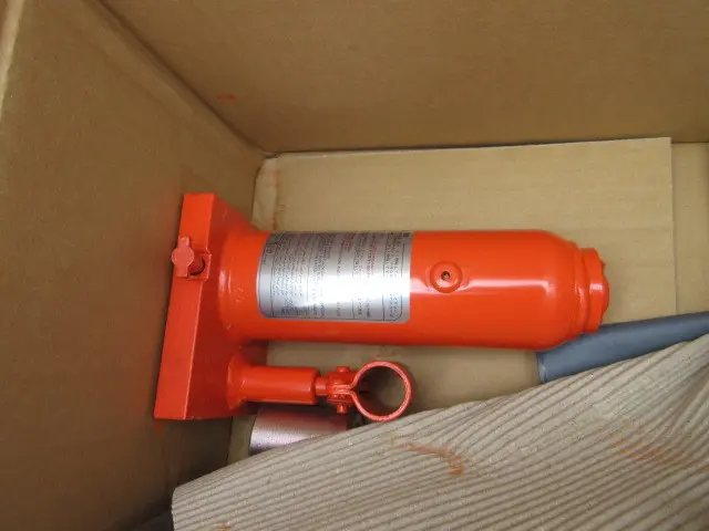 いすゞ フォワード 2RG-FRR90S4(2WD)の写真28