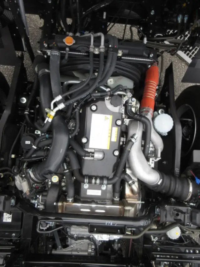 いすゞ フォワード 2RG-FRR90S4(2WD)の写真31