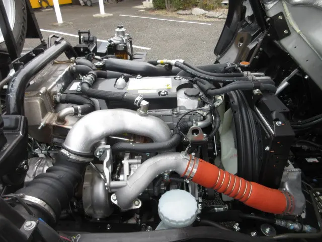 いすゞ フォワード 2RG-FRR90S4(2WD)の写真32