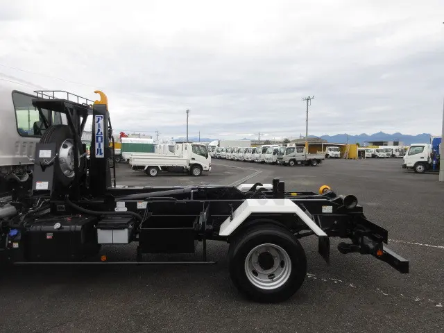 いすゞ フォワード 2RG-FRR90S4(2WD)の写真38