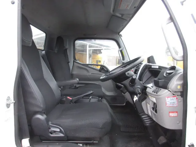 三菱 キャンター 2PG-FEB50(2WD)の写真12