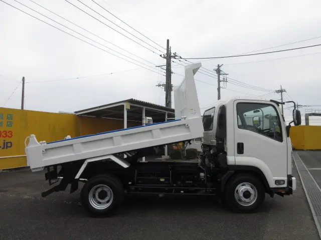 いすゞ フォワード 2PG-FRR90S1(2WD)の写真6