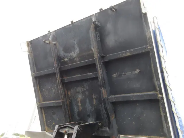 いすゞ フォワード 2PG-FRR90S1(2WD)の写真15