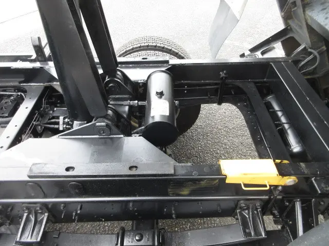 いすゞ フォワード 2PG-FRR90S1(2WD)の写真17