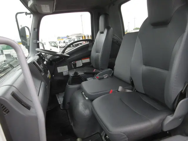 いすゞ フォワード 2PG-FRR90S1(2WD)の写真29