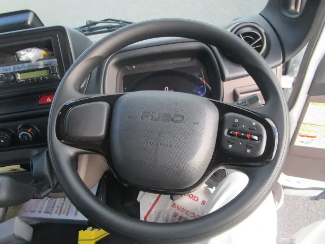 三菱 キャンター 2RG-FBAV0(2WD)の写真18