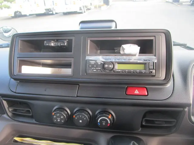 三菱 キャンター 2RG-FBAV0(2WD)の写真23