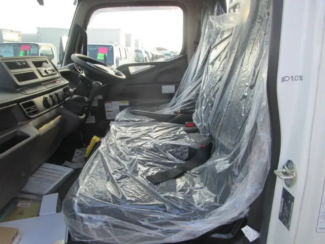 三菱 キャンター 2RG-FBAV0(2WD)の写真27