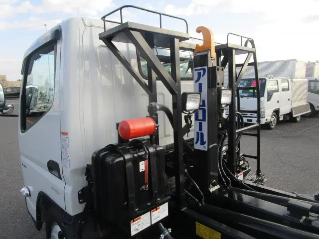 三菱 キャンター 2RG-FBAV0(2WD)の写真33