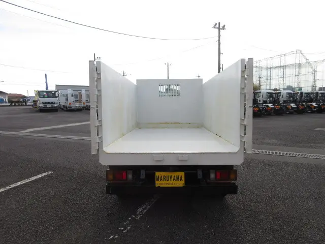 いすゞ エルフ 2RG-NKR88AN(2WD)の写真8