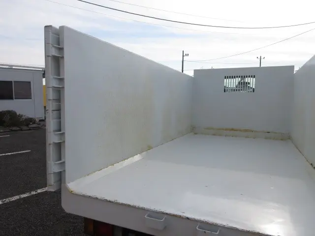 いすゞ エルフ 2RG-NKR88AN(2WD)の写真10