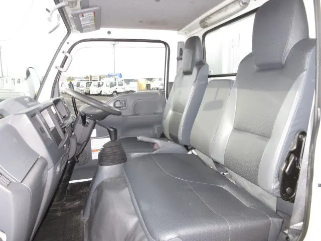 いすゞ エルフ 2RG-NKR88AN(2WD)の写真27